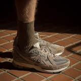 INVINCIBLE x N.HOOLYWOOD x NEW BALANCE M1906NIH