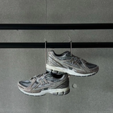 INVINCIBLE x N.HOOLYWOOD x NEW BALANCE M1906NIH