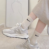 IU著用 - New Balance NB5740 奶茶 - HADNUS