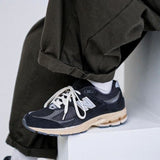 New Balance 2002R 碳灰色 - HADNUS