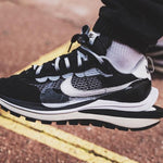 Nike x Sacai Vaporwaffle Black - HADNUS